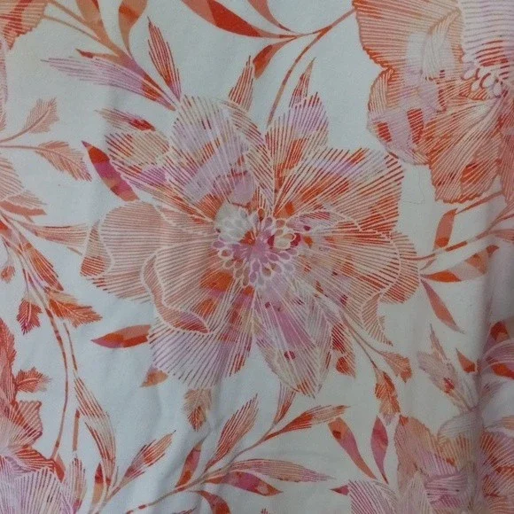 Croft & Barrow Classic Tee Size 3X Pullover Tshirt Bold Floral Print - Picture 2 of 7